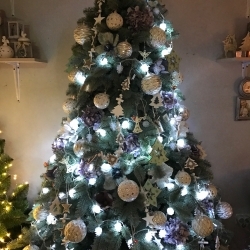 Елка литая голубая 220 см. в интерьере