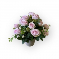 Букет троянди в кашпо