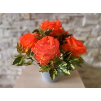 Букет троянди з листям в кашпо