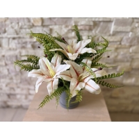 Букет лілії латексної в кашпо