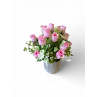 Букет бутон роз в кашпо розовый